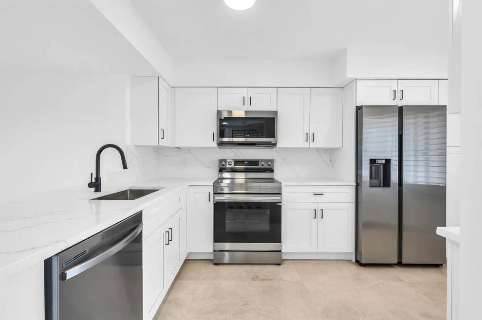 Unit for sale at 7290 Kinhghurst Drive, Delray Beach, FL 33446