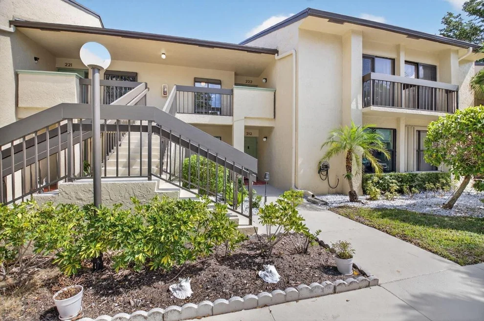 Unit for sale at 5055 Oak Hill Lane, Delray Beach, FL 33484