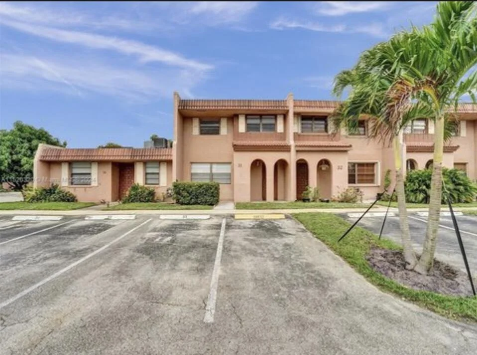 Unit for sale at 31 SEVILLE Circle, Davie, FL 33324