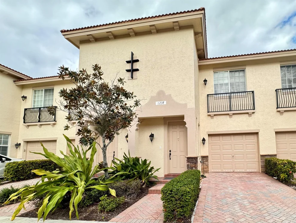 Unit for sale at 123 S Longport Circle, Delray Beach, FL 33444
