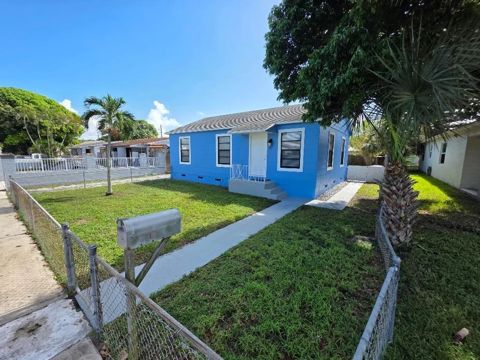 Unit for sale at 812 Selkirk Street, West Palm Beach, FL 33405