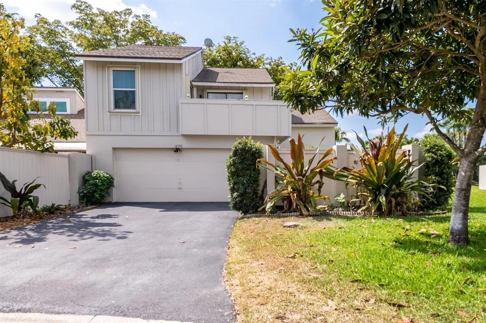 Unit for sale at 12740 Spinnaker Lane, Wellington, FL 33414