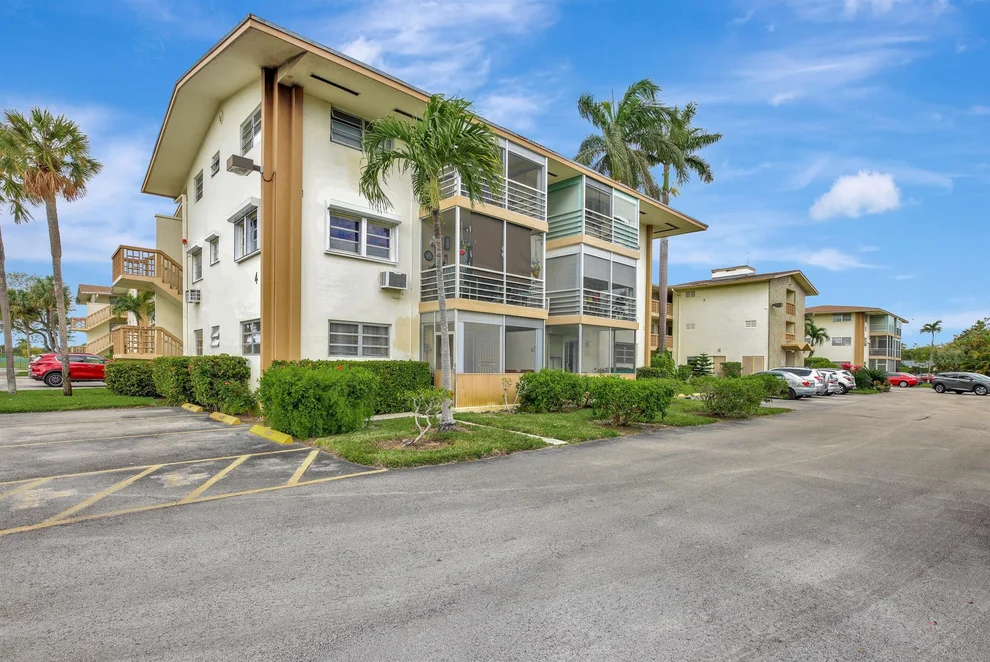 Unit for sale at 17090 NE 14th Avenue, North Miami Beach, FL 33162