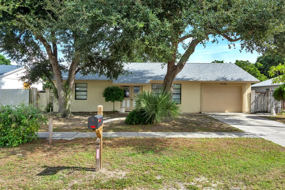 Unit for sale at 7332 San Castle Boulevard, Lake Worth, FL 33462
