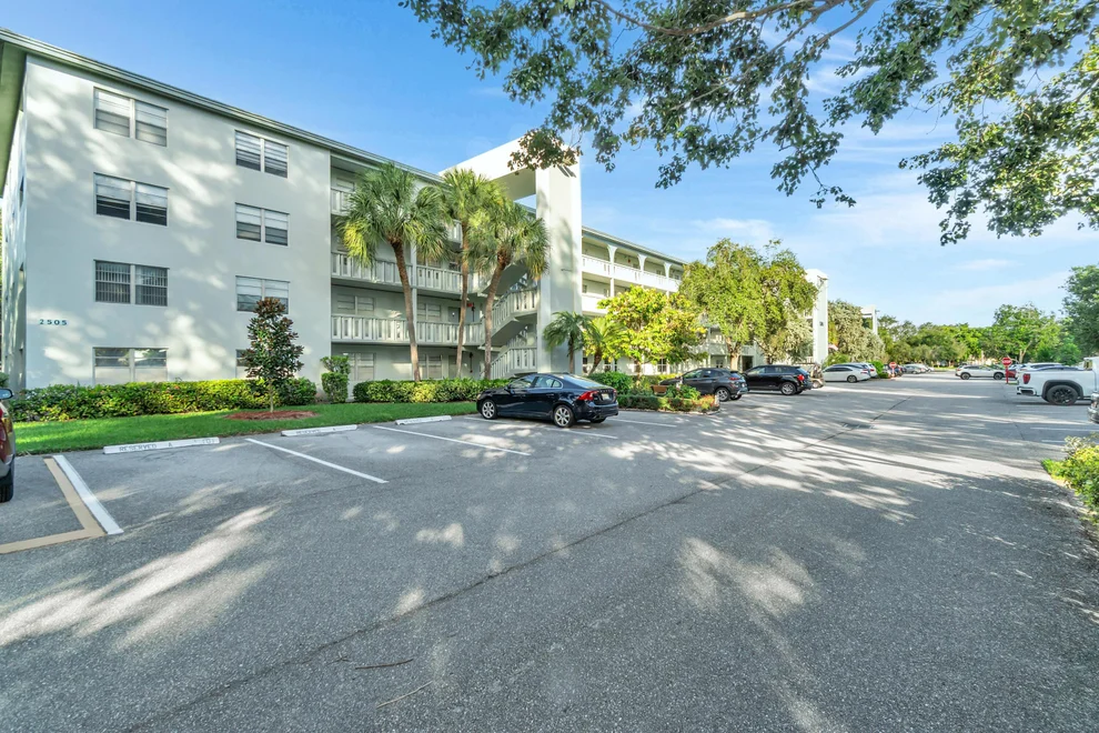 Unit for sale at 2505 Antigua Terrace, Coconut Creek, FL 33066