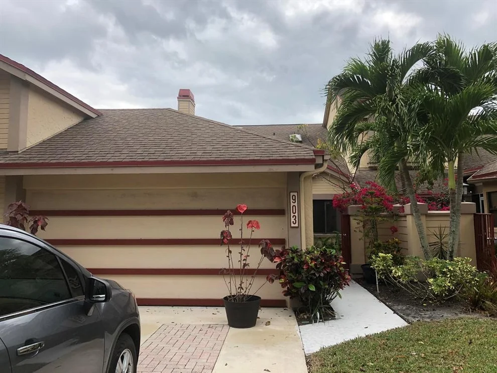 Unit for sale at 903 Landings Boulevard, Greenacres, FL 33413