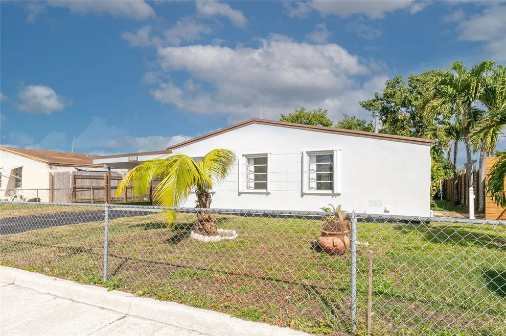 Unit for sale at 4331 SW 33rd Drive, West Park, FL 33023