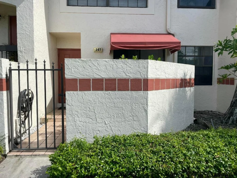 Unit for sale at 307 Liberty Court, Deerfield Beach, FL 33442