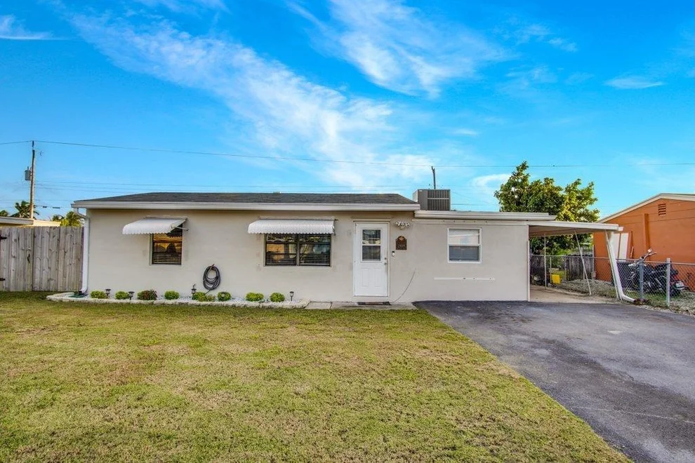 Unit for sale at 2909 Scanlan Avenue, Lake Worth, FL 33461