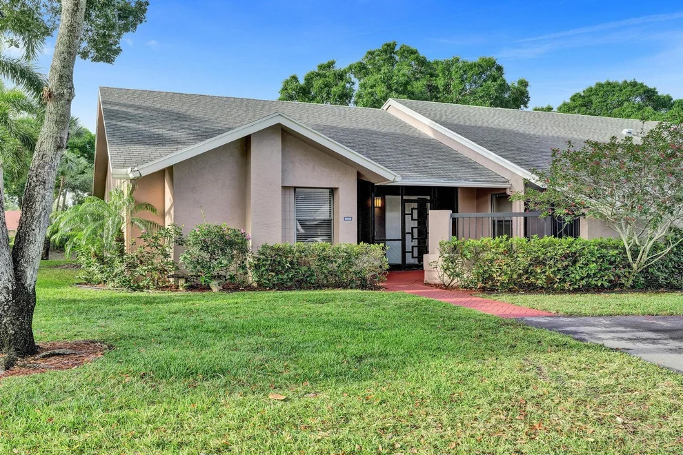 Unit for sale at 10976 Lake Front Place, Boca Raton, FL 33498