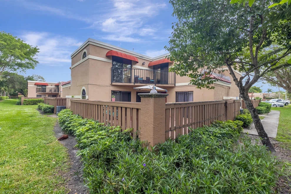 Unit for sale at 8297 Thames Boulevard, Boca Raton, FL 33433