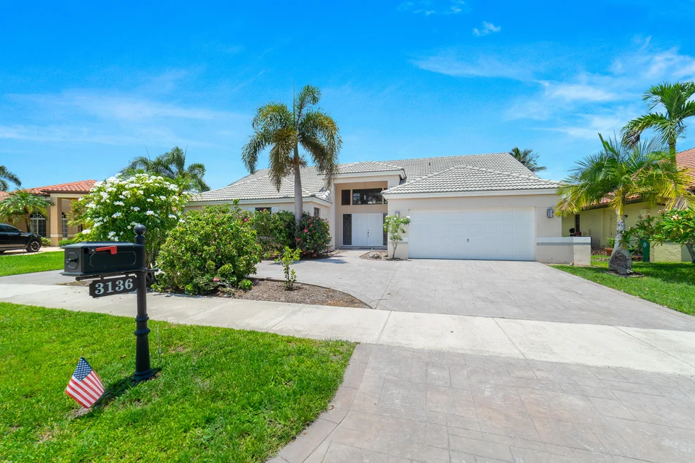 Unit for sale at 3136 Peachtree Circle, Davie, FL 33328