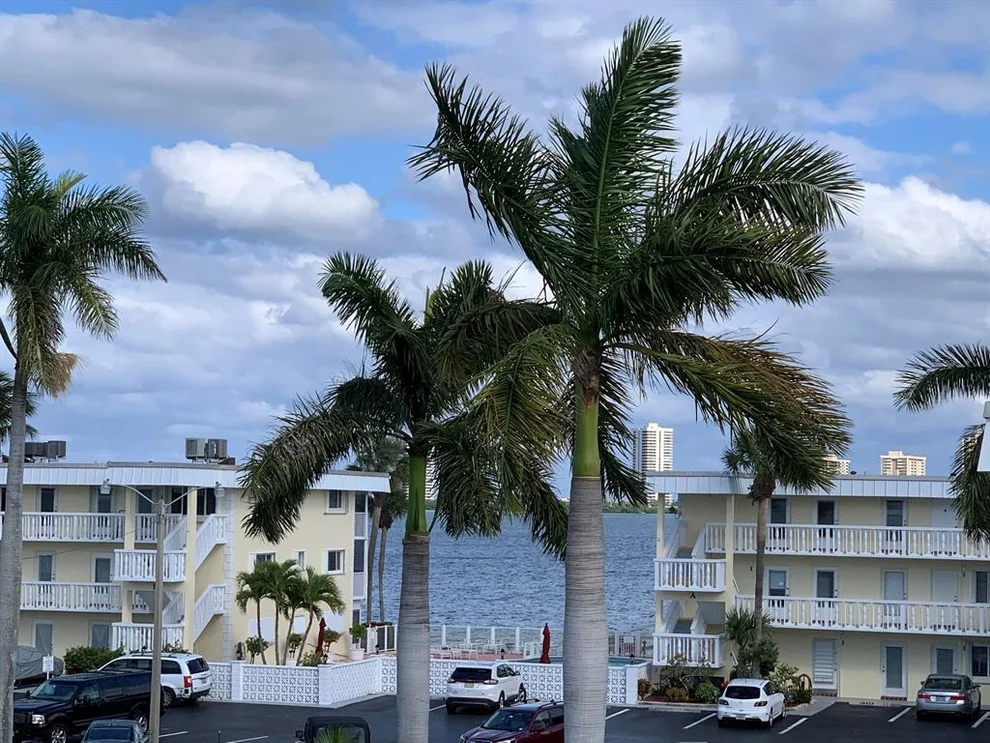 Unit for sale at 112 Doolen Court, North Palm Beach, FL 33408