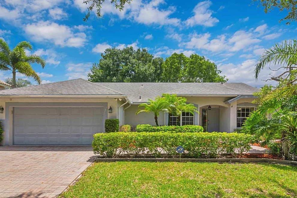 Unit for sale at 5874 NW 41st Way, Coconut Creek, FL 33073