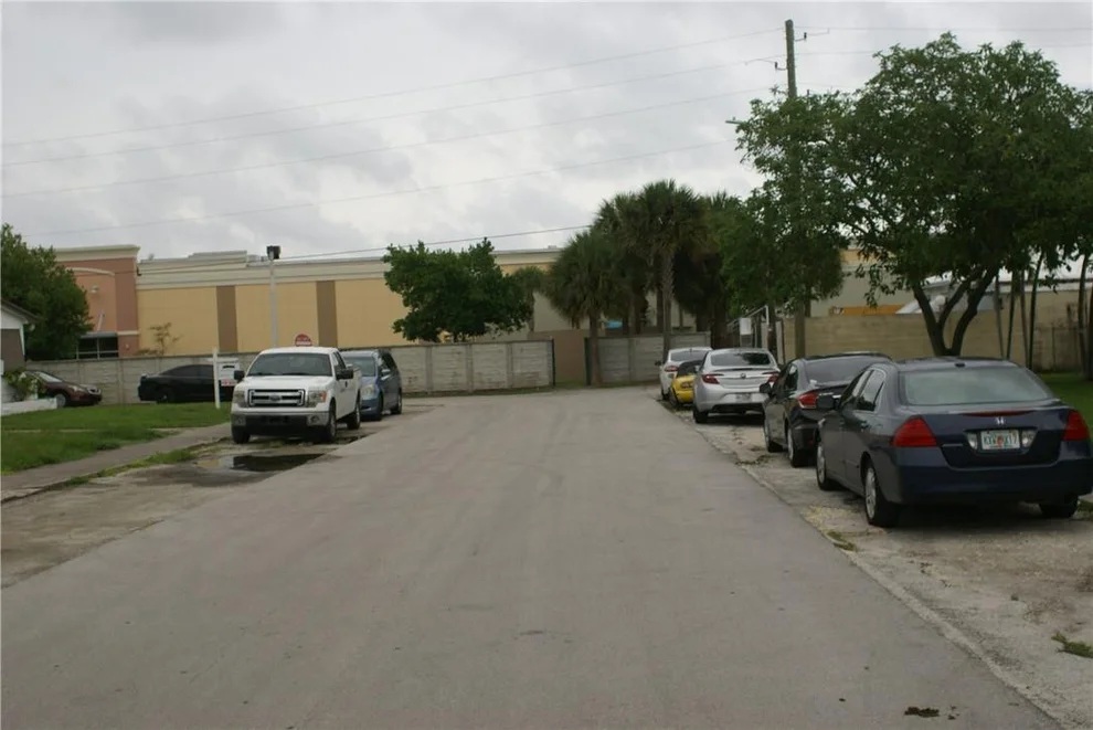 Unit for sale at 1707 Thomas Street, Hollywood, FL 33020