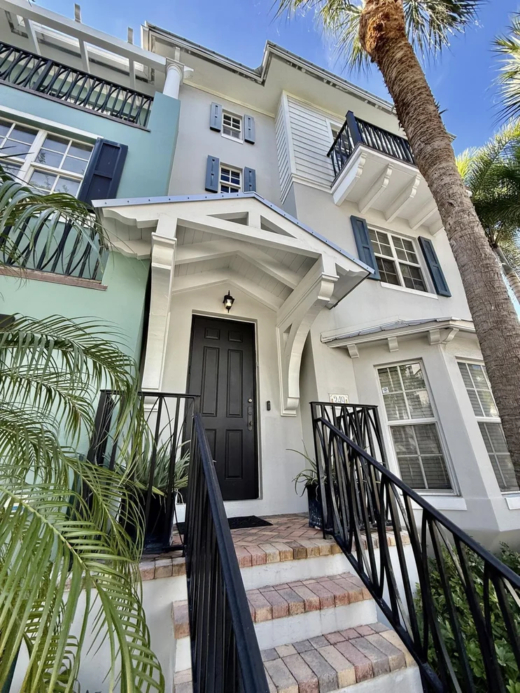 Unit for sale at 349 E Mallory Circle, Delray Beach, FL 33483