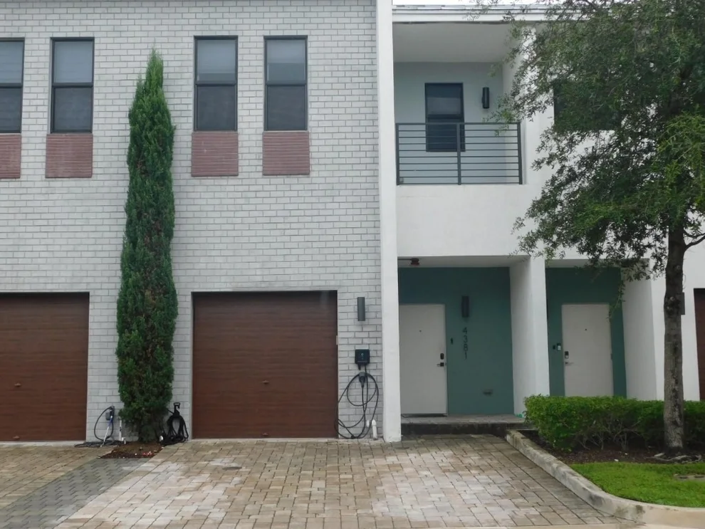 Unit for sale at 4381 NW 9th Street, Plantation, FL 33317