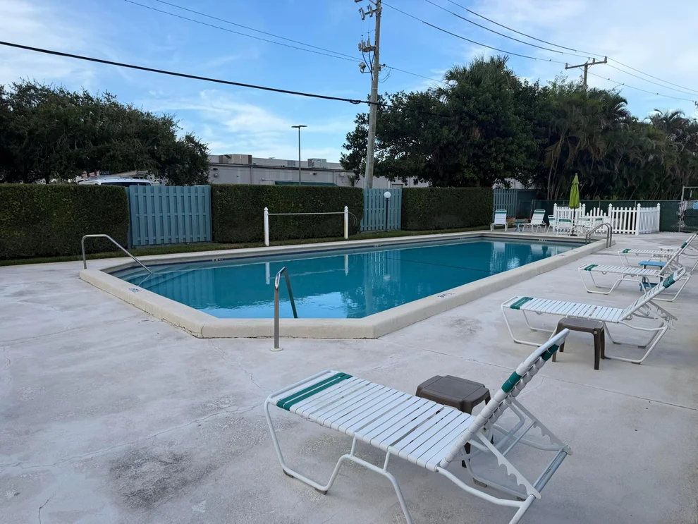 950 Kanner Highway