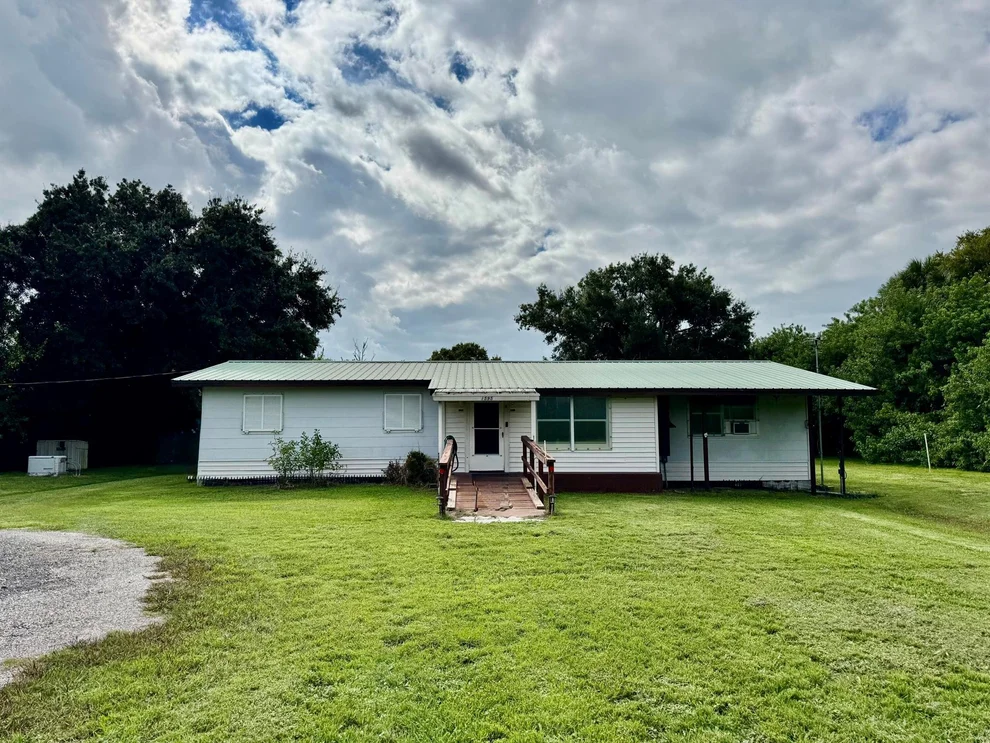 Unit for sale at 1595 Us-98, Okeechobee, FL 34972