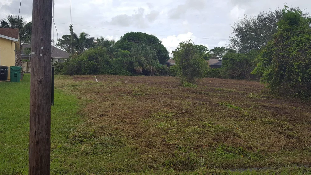 Unit for sale at 2426 SE Sidonia Street, Port St Lucie, FL 34953