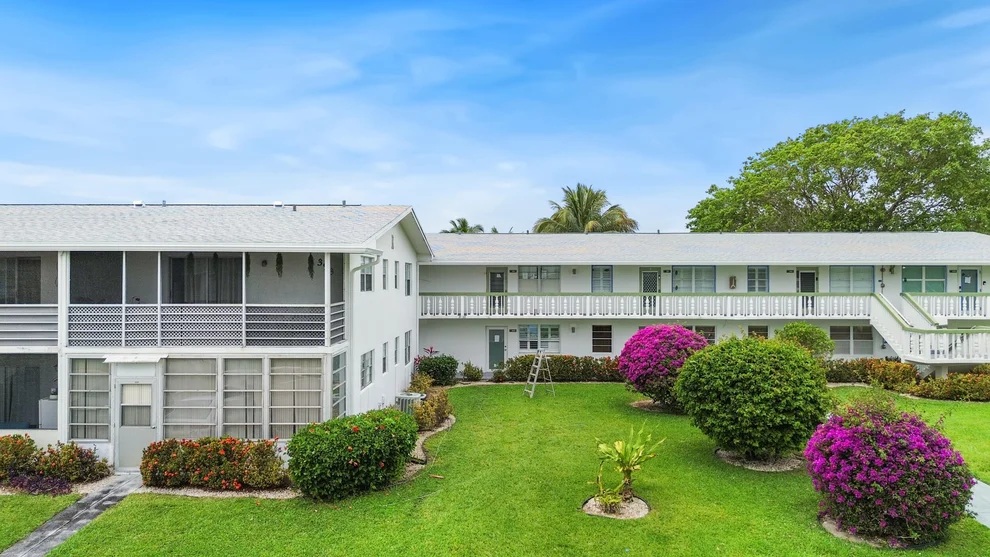 Unit for sale at 392 Markham R, Deerfield Beach, FL 33442