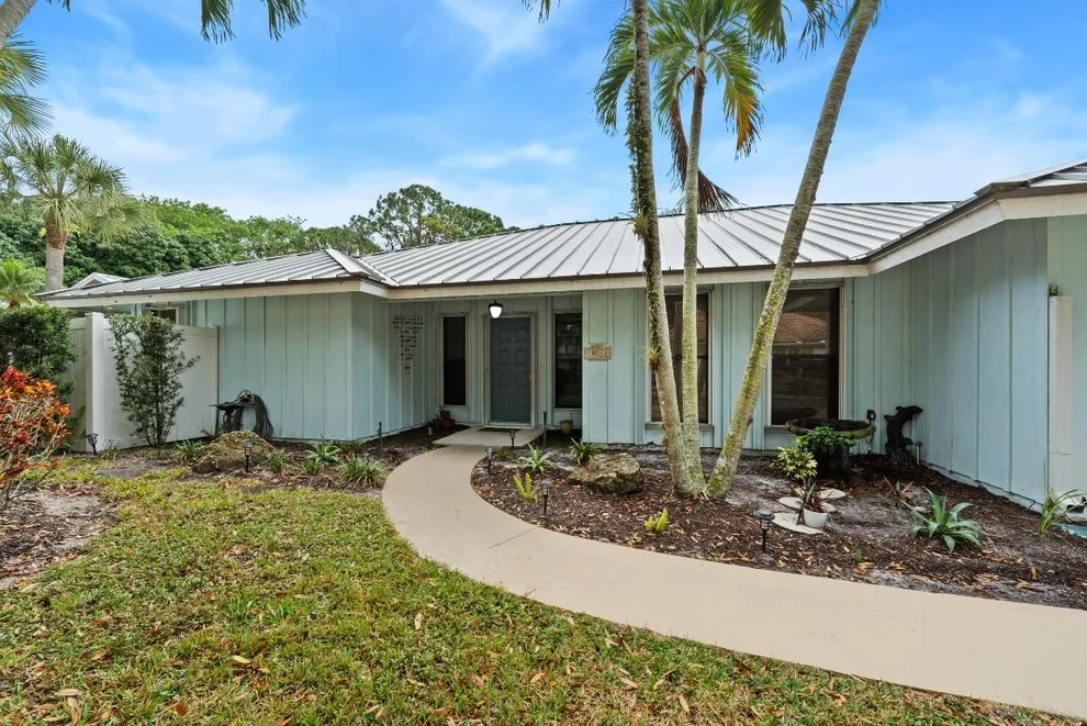Unit for sale at 18861 Misty Lake Drive, Jupiter, FL 33458