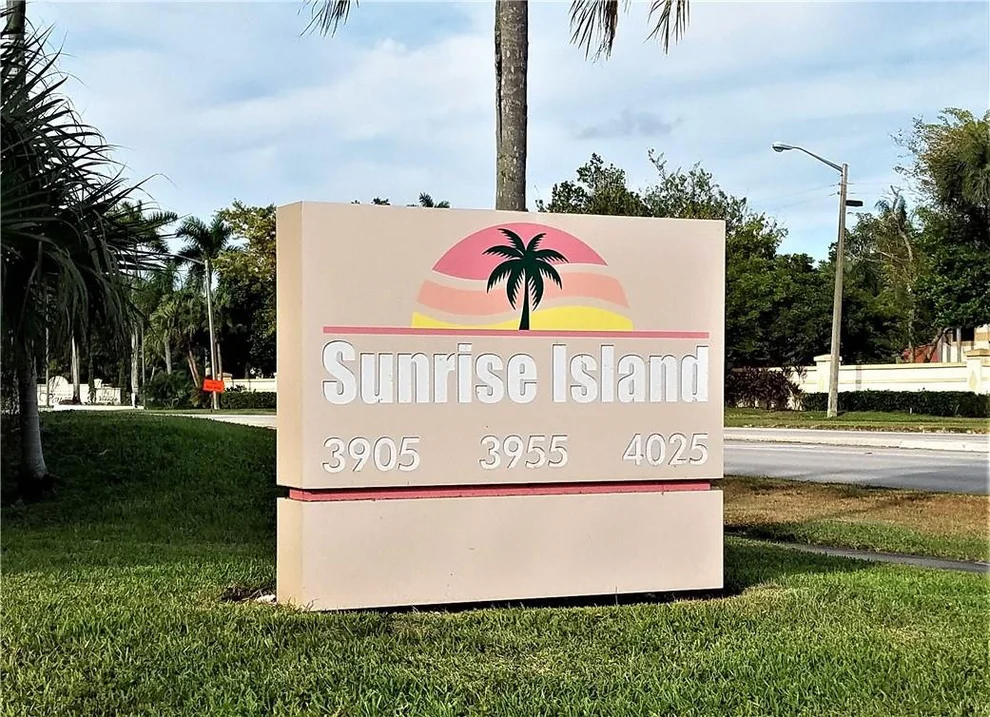 Unit for sale at 3955 N Nob Hill Road, Sunrise, FL 33351