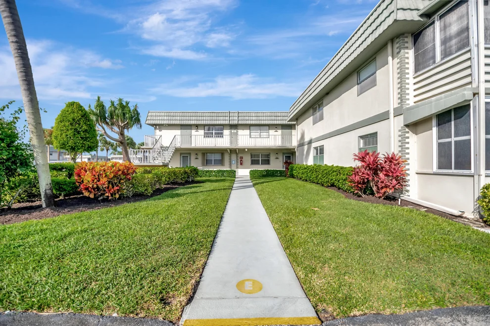 Unit for sale at 195 Monaco E, Delray Beach, FL 33446