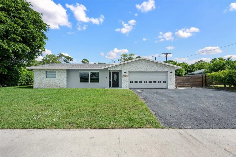 Unit for sale at 7423 Oakmont Drive, Greenacres, FL 33467