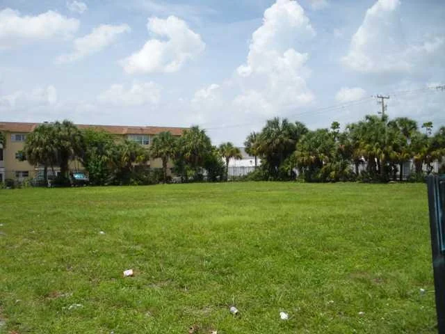 Unit for sale at 4031 NW 16th Street, Lauderhill, FL 33313