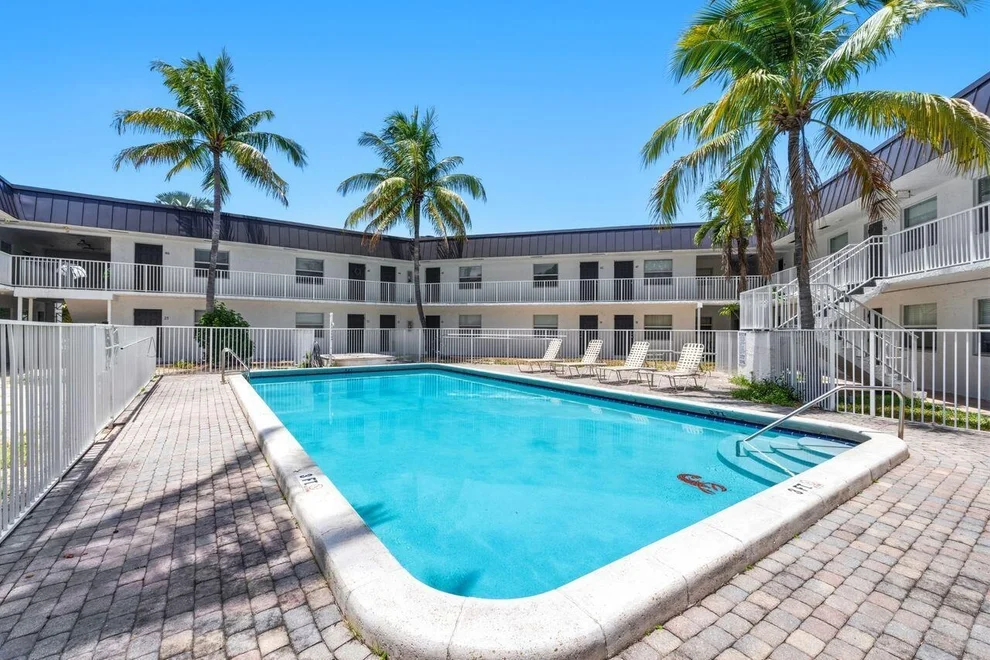 Unit for sale at 1470 N Dixie Highway, Fort Lauderdale, FL 33304
