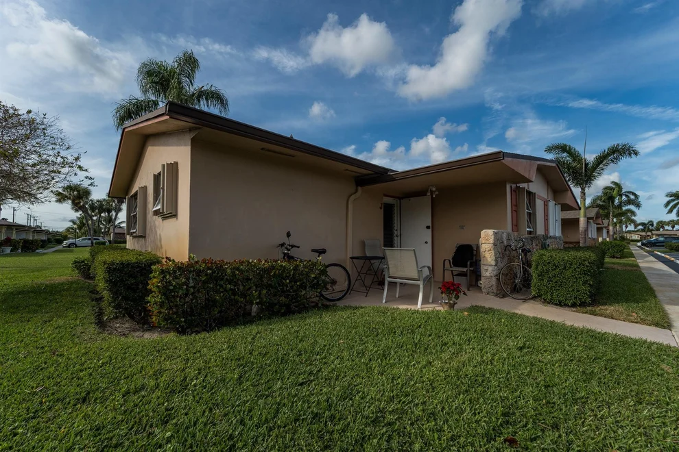 Unit for sale at 2955 W Crosley Drive, West Palm Beach, FL 33415