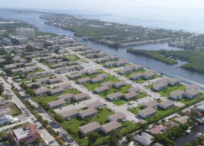 Unit for sale at 580 Horizons W, Boynton Beach, FL 33435