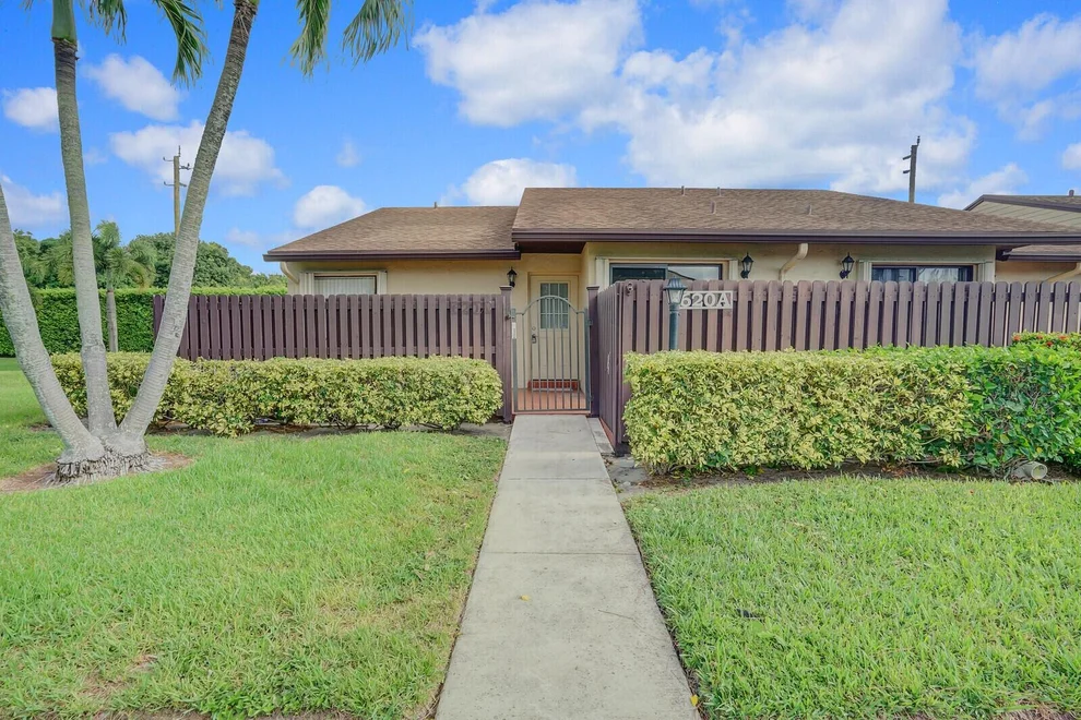 Unit for sale at 620 Sea Pine Way, Greenacres, FL 33415