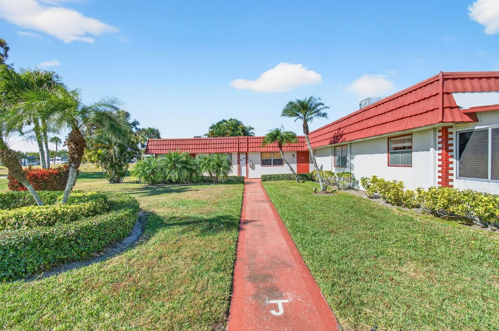 Unit for sale at 237 Waterford J, Delray Beach, FL 33446
