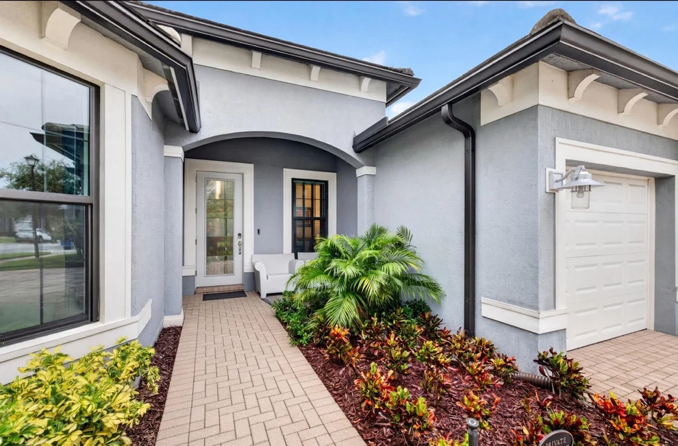 Unit for sale at 4529 Pinehurst Trail W, Oakland Park, FL 33309