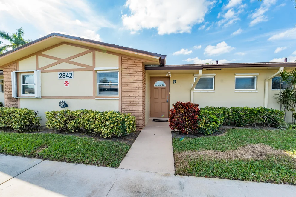 Unit for sale at 2842 Crosley Drive W, West Palm Beach, FL 33415