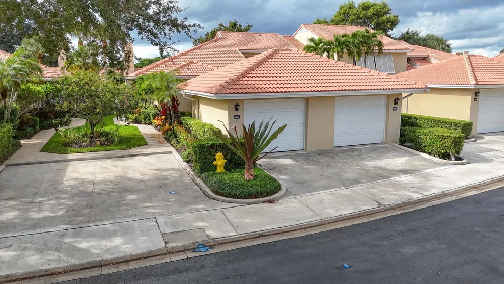 Unit for sale at 287 OLD MEADOW Way, Palm Beach Gardens, FL 33418