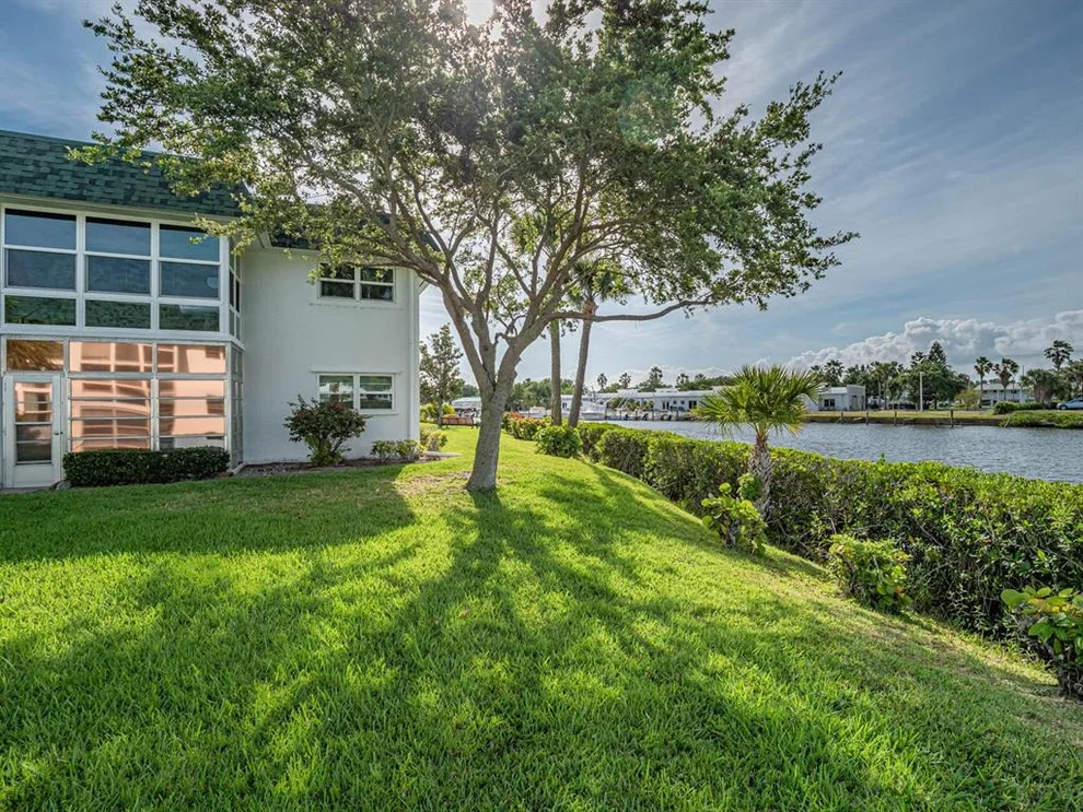 Unit for sale at 2800 Indian River Boulevard, Vero Beach, FL 32960