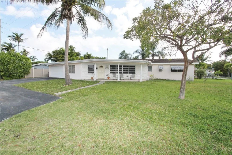 Unit for sale at 2706 NE 17th Terrace, Wilton Manors, FL 33334