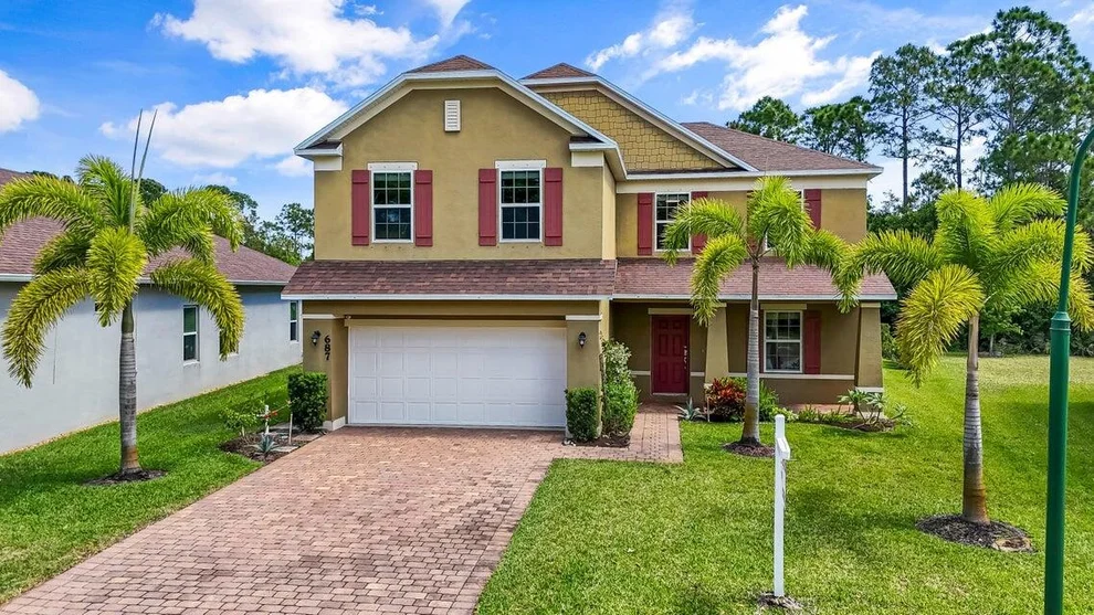 Unit for sale at 687 NE Moss Rose Place, Port St Lucie, FL 34983
