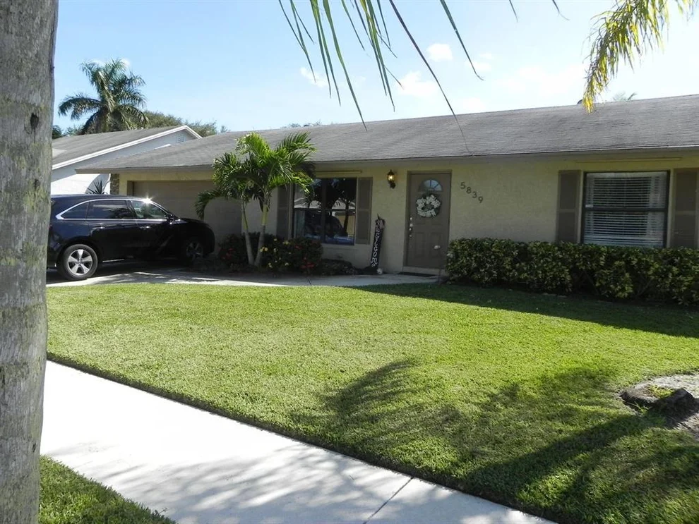 Unit for sale at 5839 Autumn Ridge Road, Lake Worth, FL 33463