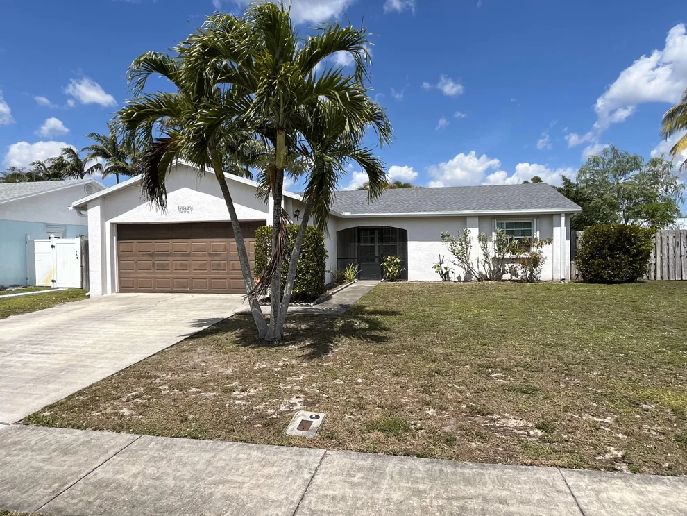 Unit for sale at 10089 Penzance Lane, Royal Palm Beach, FL 33411