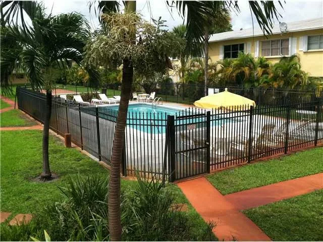 Unit for sale at 420 SE 2nd, Deerfield Beach, FL 33441