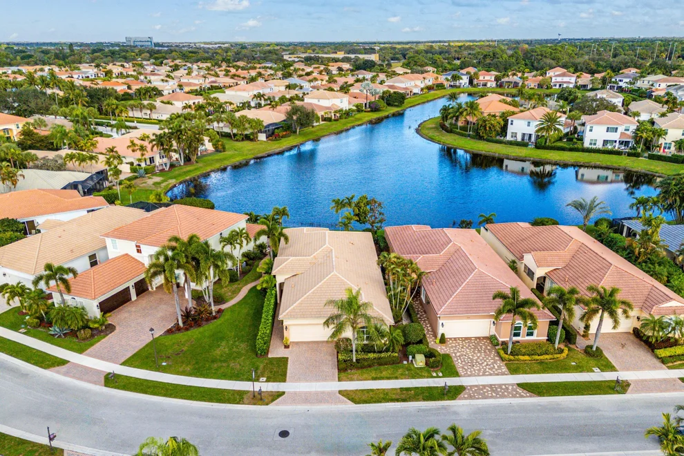 Unit for sale at 208 Via Condado Way, Palm Beach Gardens, FL 33418