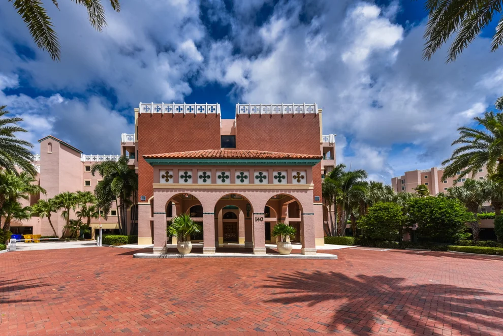 Unit for sale at 140 SE 5th Avenue, Boca Raton, FL 33432