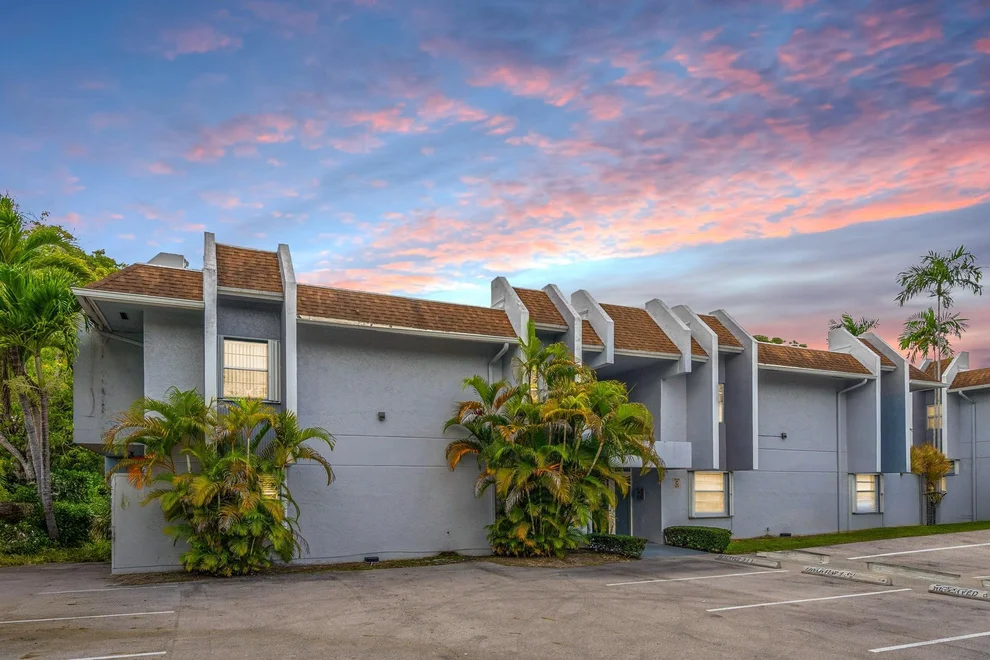 Unit for sale at 9231 SW 87 Avenue, Miami, FL 33176