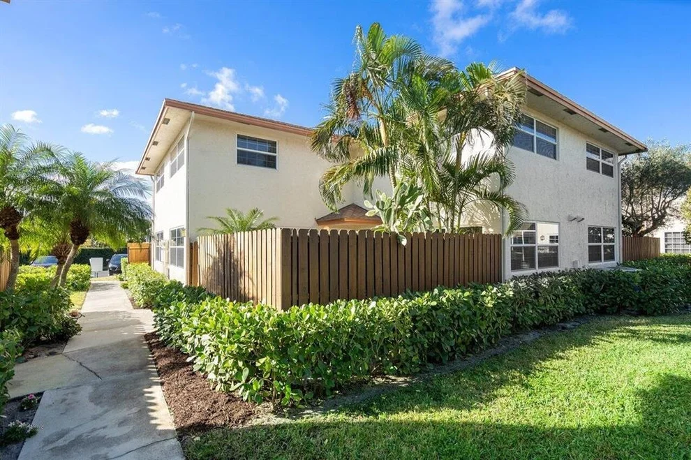 Unit for sale at 717 S Us Highway 1, Jupiter, FL 33477