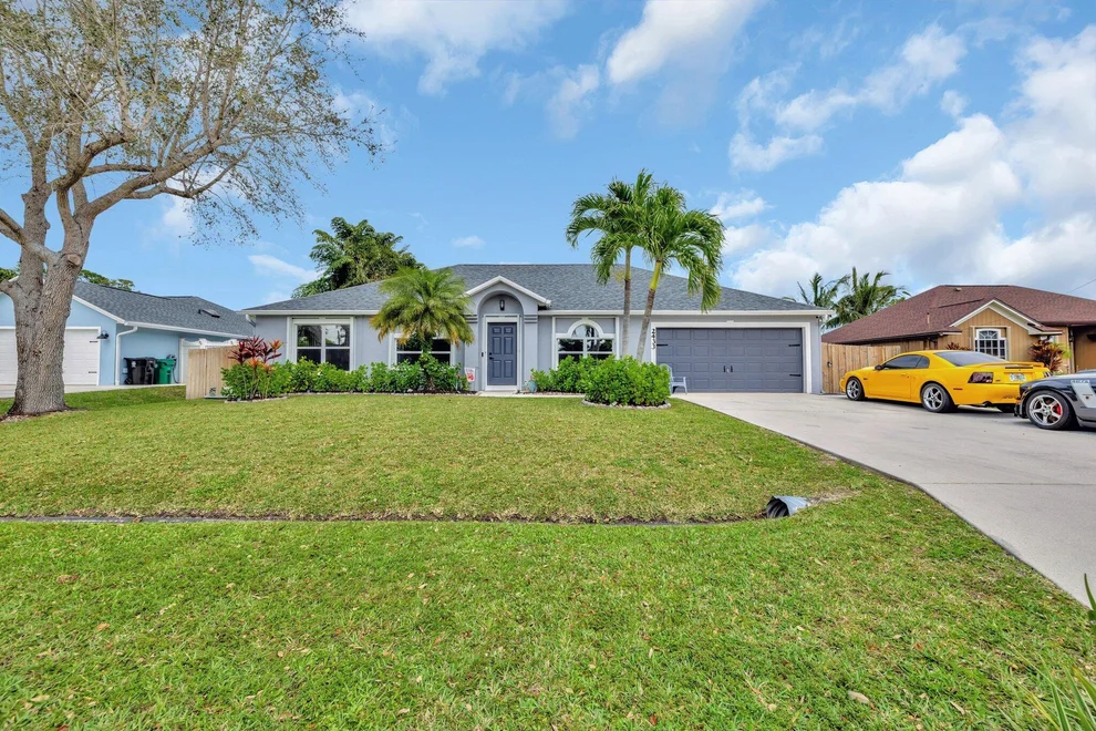 Unit for sale at 2433 SW Cooper Lane, Port St Lucie, FL 34984