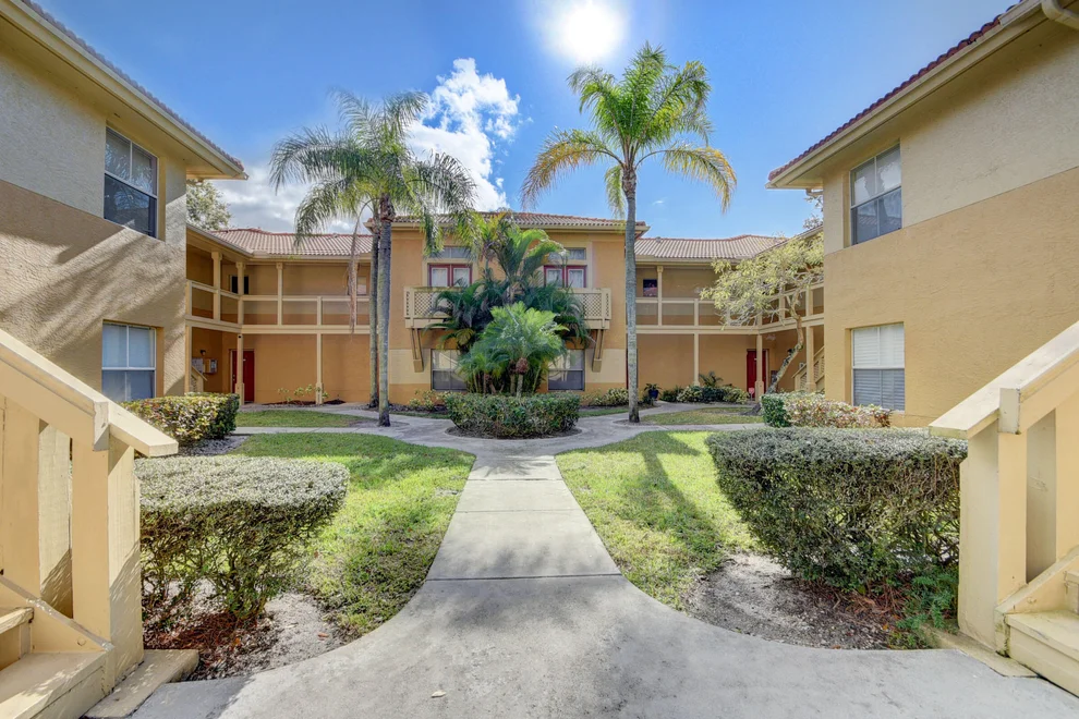Unit for sale at 4863 Via Palm Lakes, West Palm Beach, FL 33417
